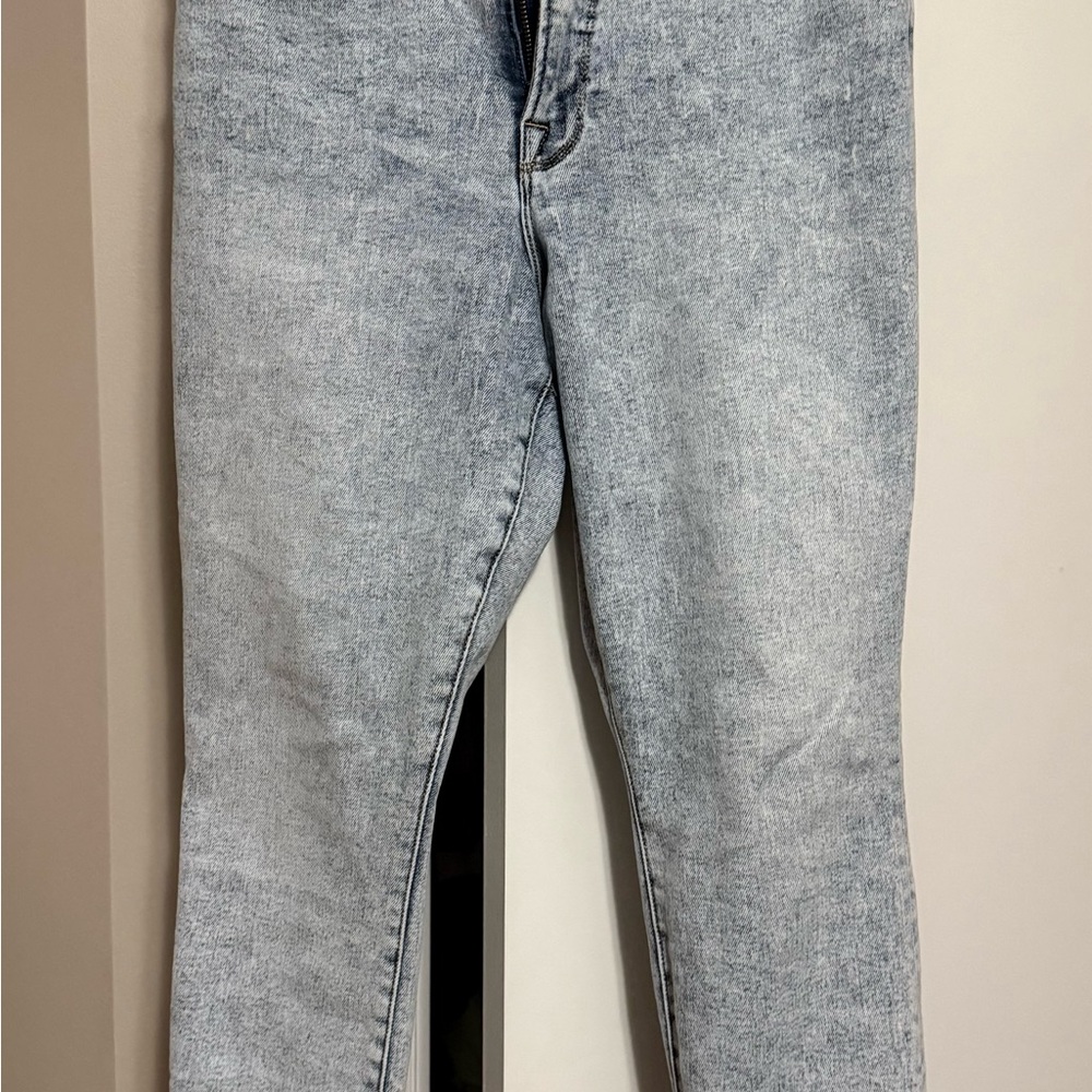 Good American Light Wash Skinny Jeans